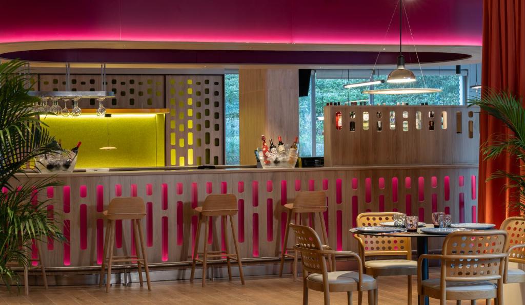 Pub/Lounge