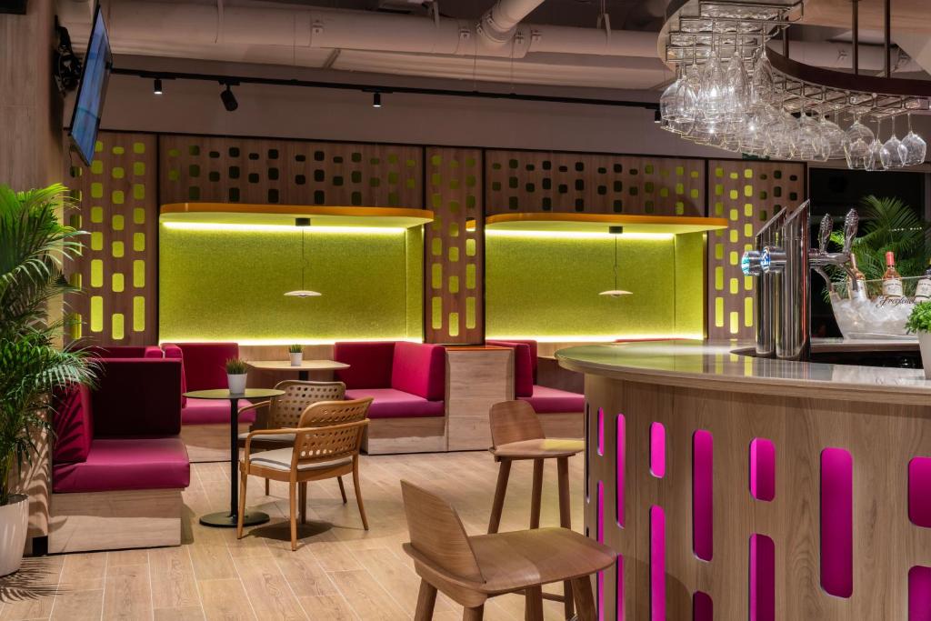 Pub/Lounge