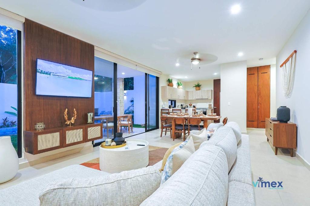 Modern Townhouse with Private Pool and BBQ Area - 2