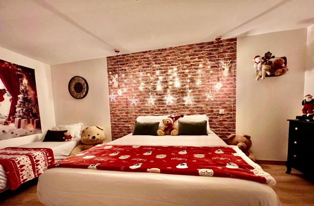 La maison de Noel et ses lutins - 1