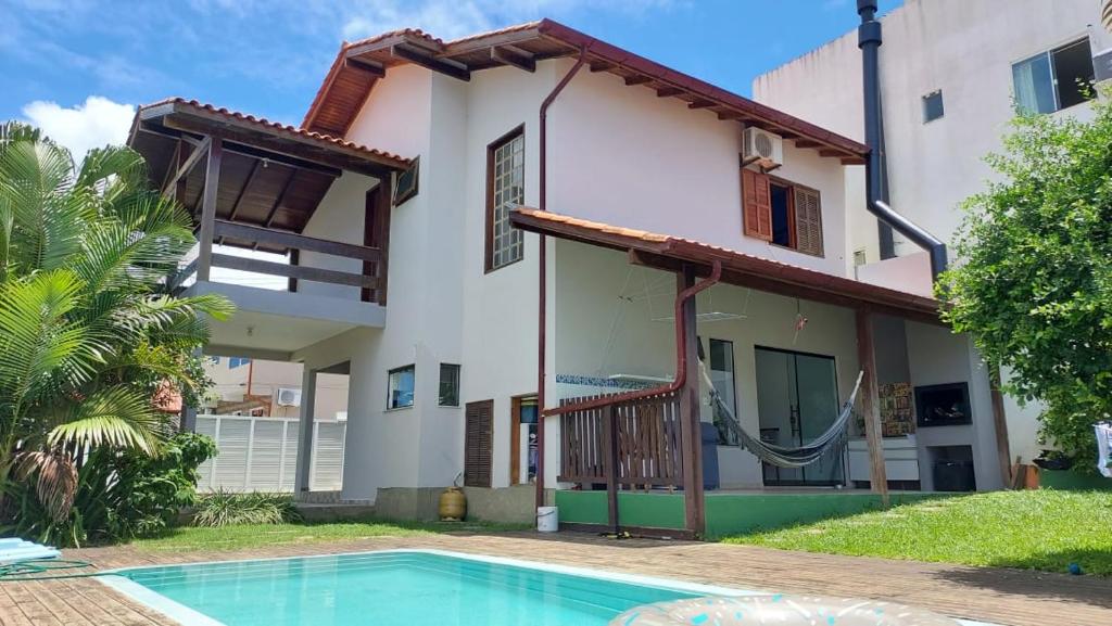 Casa 3d com piscina 500 mt Praia, Florianópolis