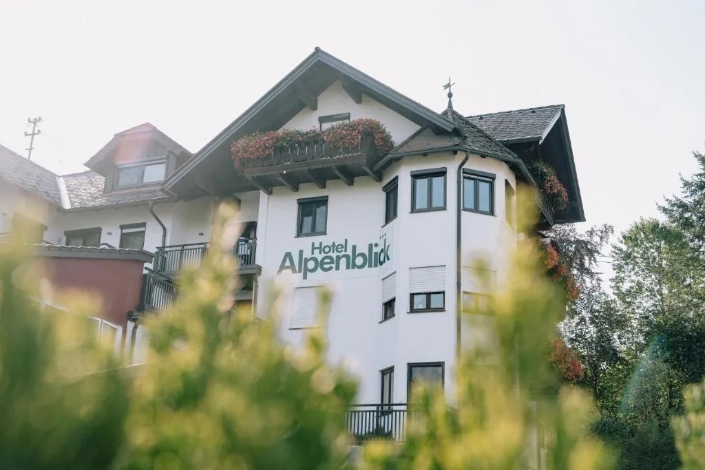 Hotel Alpenblick Attersee, hotel in Attersee am Attersee