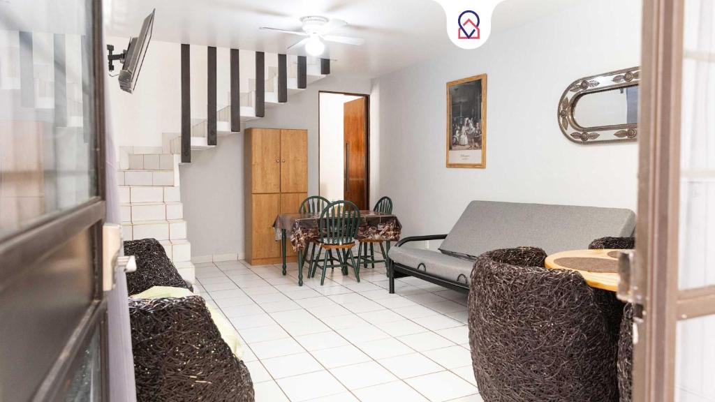 Bohemian Apartment in Oaxaca with 2 Bedrooms, Oaxaca City