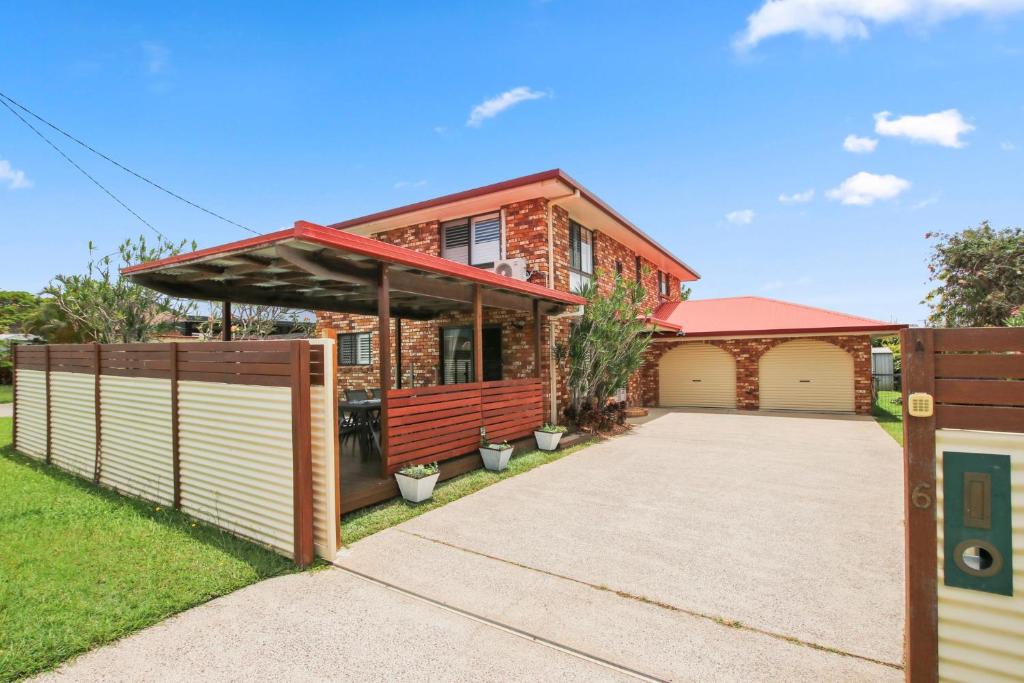 Bren Place, 6, Battery Hill, Caloundra