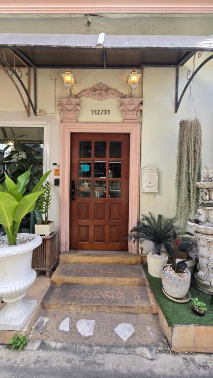 Wang Lang Hostel