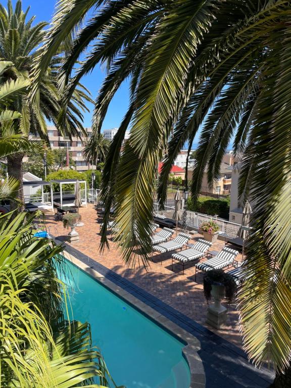 スイミングプール