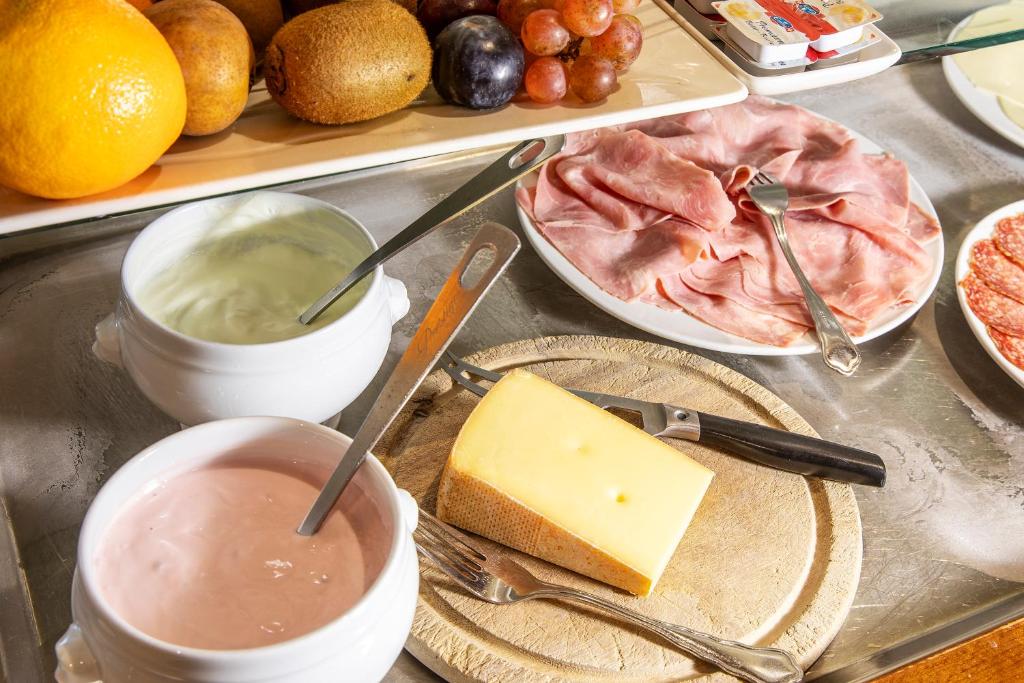 อาหารและเครื่องดื่ม