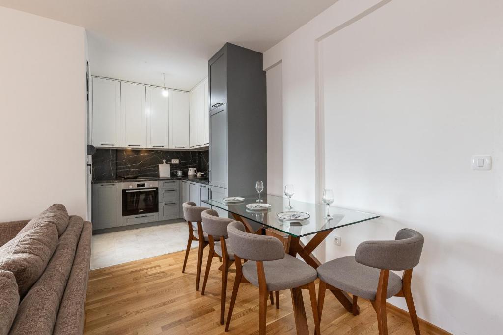 Sunset Harbor Suites - 1