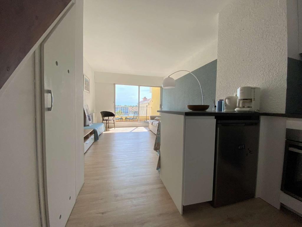 Vue panoramique sur le port - Appartement 3 pièces GN110-C44 - 2