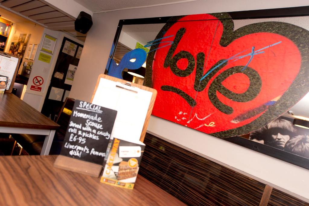YHA Liverpool Albert Dock photo