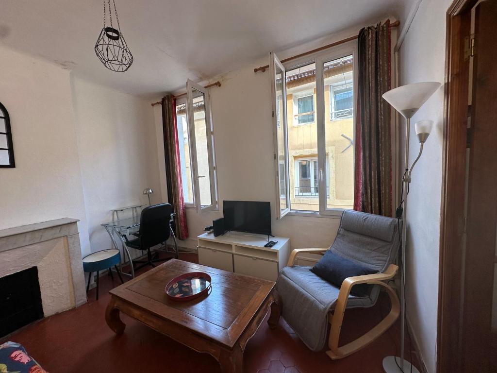 Chez Monique - Appartement T2 au cœur du centre ville historique - proche Mairie et Cardeurs - 5