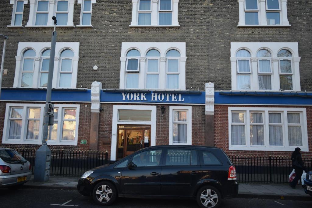 York Hotel, Ilford