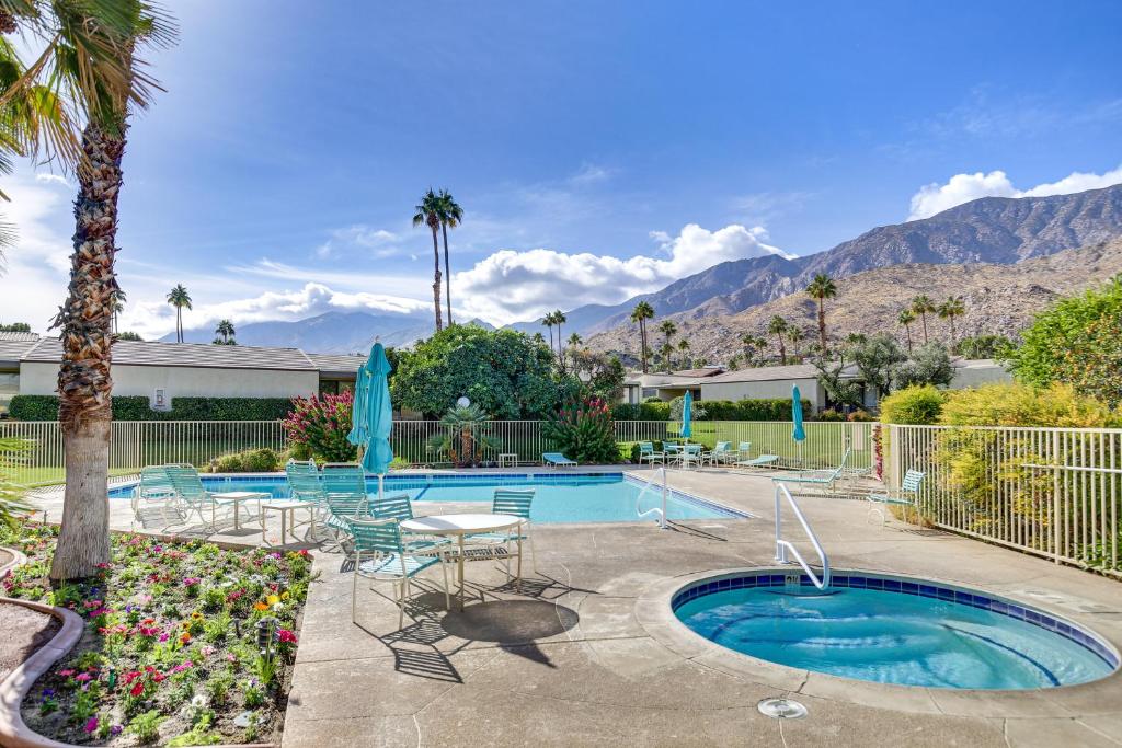 Condo with Community Pools and Patios in Palm Springs!, Palm Springs