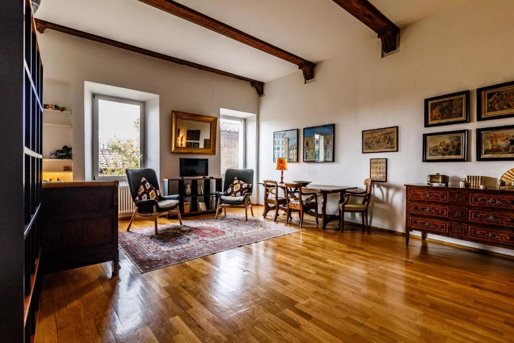 GuestHost - Porta Romana Charme Apartment - 4