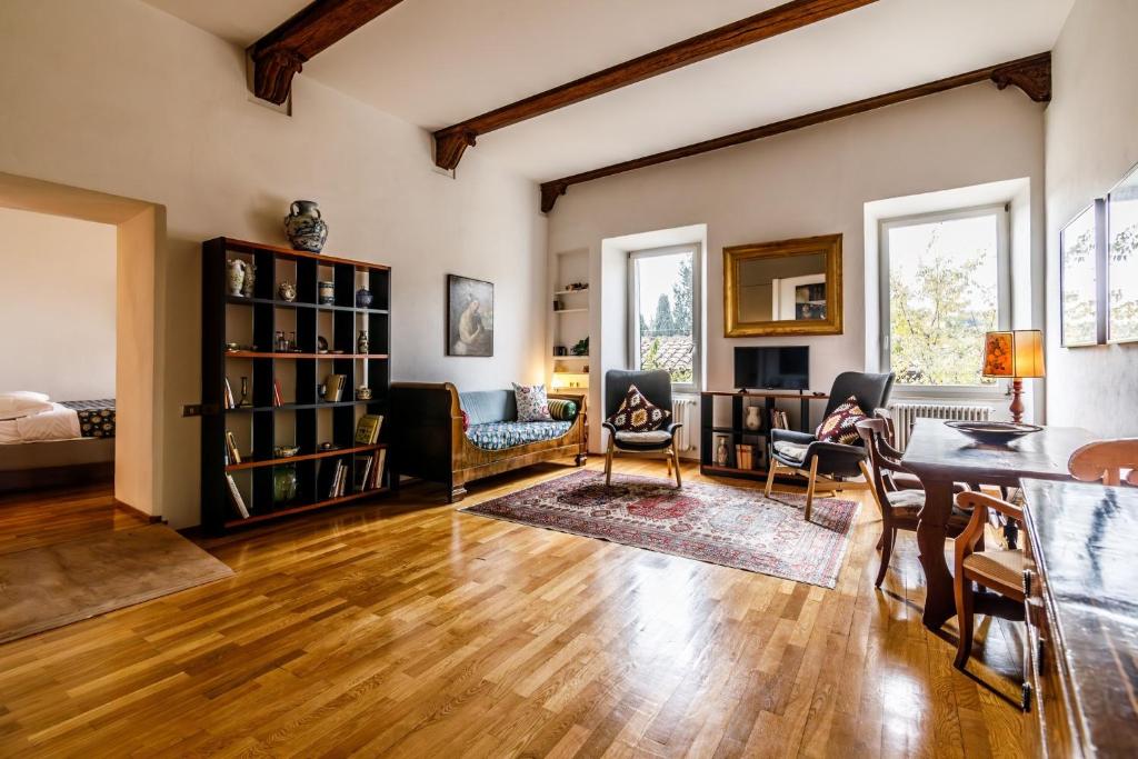 GuestHost - Porta Romana Charme Apartment - 2