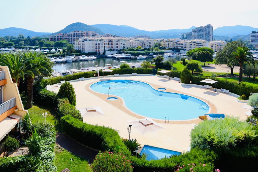 Somptueux 3 pièces vue sur piscine, Mandelieu-la-Napoule