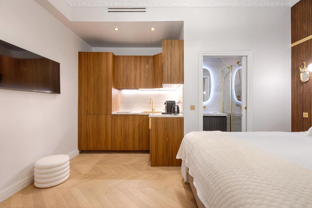 Charming Pied-à-Terre Champs-Élysée - 2