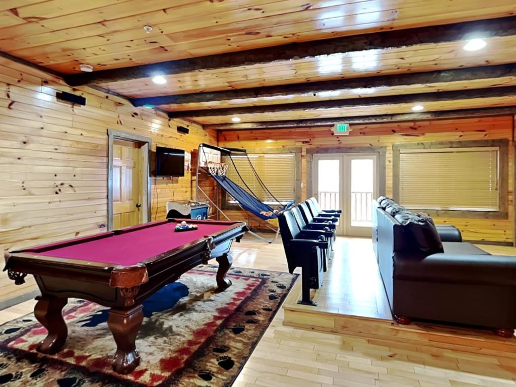 Pine Tree Lodge, Gatlinburg