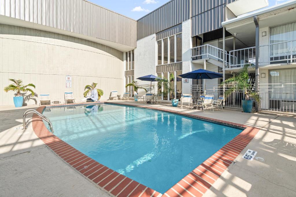 Plantation Inn スイミングプール