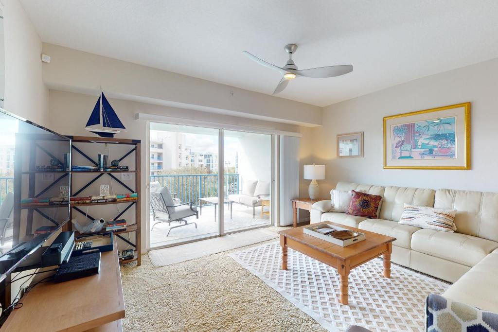 Oceanwalk 1-1405, New Smyrna Beach