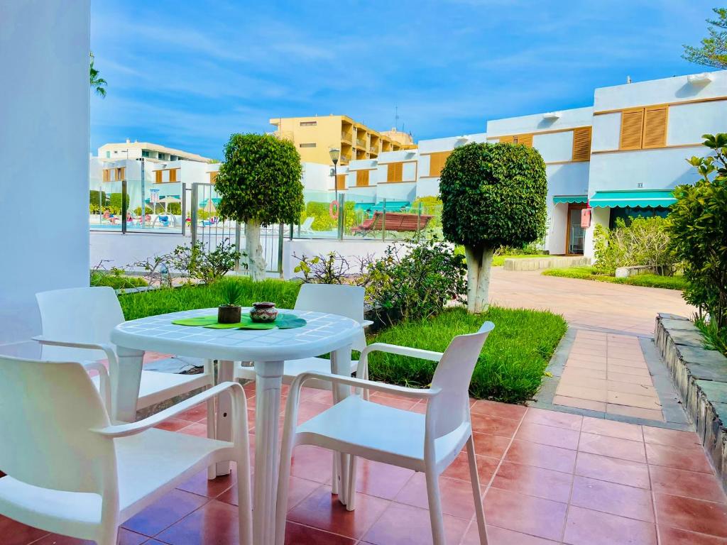 Las Brisas 51 by SunHousesCanarias - 2