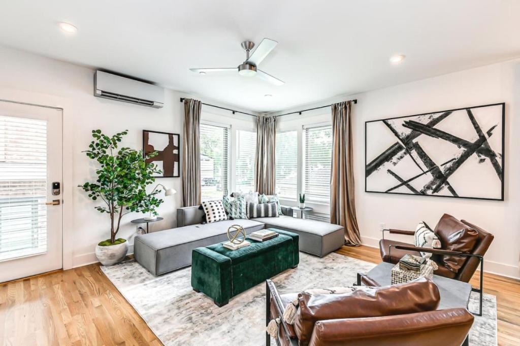 Skyline View With Rooftop Deck, Nashville