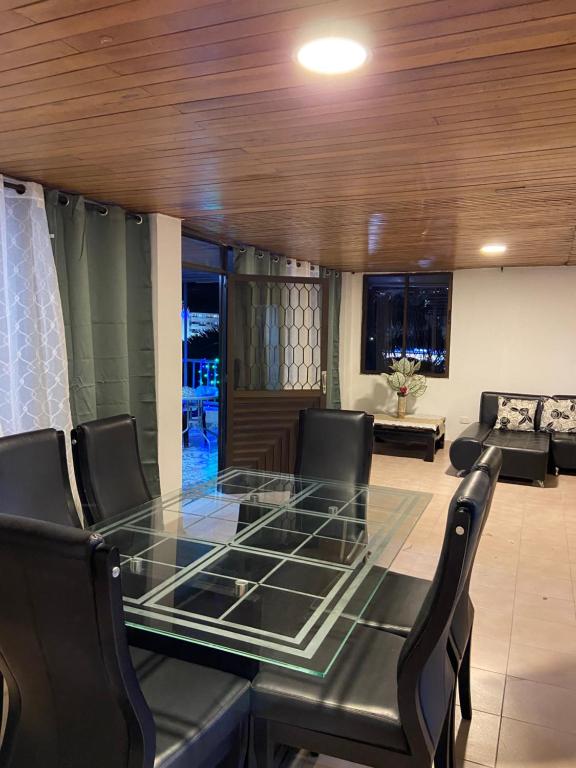 Penthouse 501 - 4
