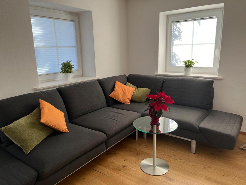 REST - Ferienwohnung Sonnenblume mit schönem Bergpanorama - ab Mai Chiemgaukarte NEU!, Siegsdorf