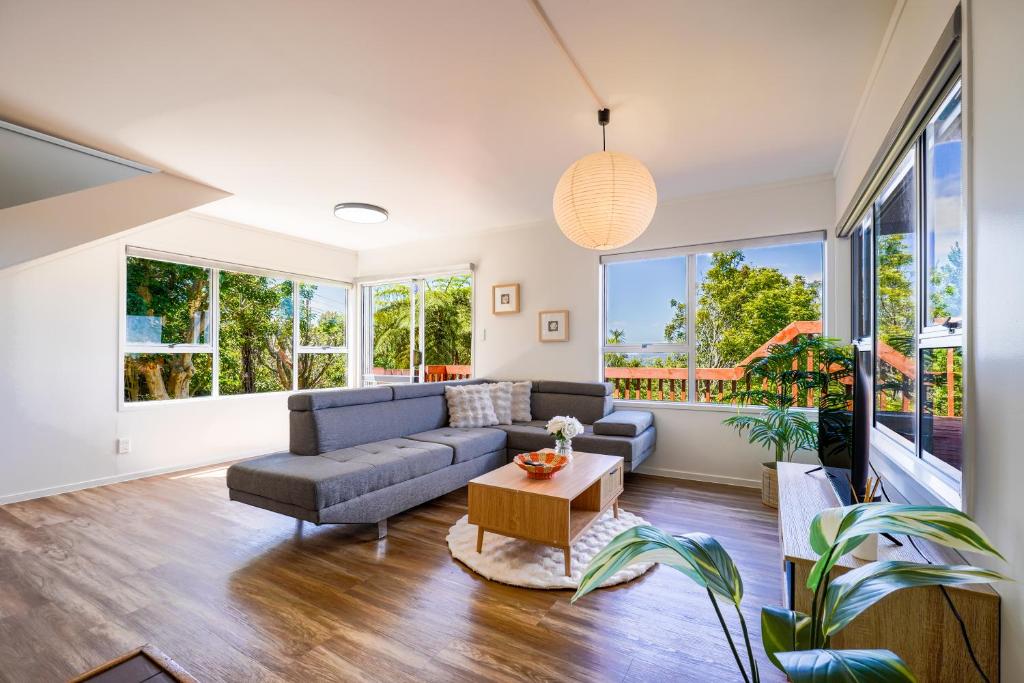 Scenic Escape with Stunning Sea Views in Raumanga, Whangarei