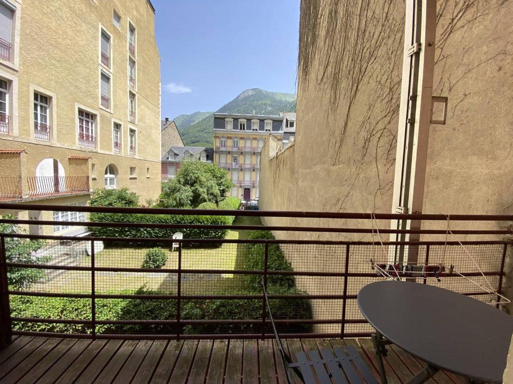 Studio confortable 4 pers. avec mezzanine et balcon au centre de Cauterets - FR-1-812-112 - 2