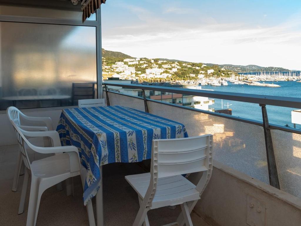 Studio cabine 4 pers. au Lavandou, face mer - FR-1-803-70 - 2