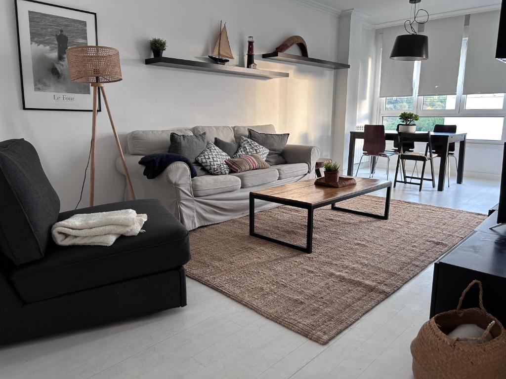 White Cozy Flat in Donostia - 1