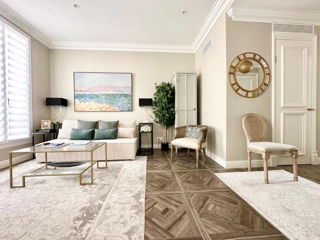 Magnifique 1 Chambres Plein Centre Juan les Pins 50m des Plages - 3