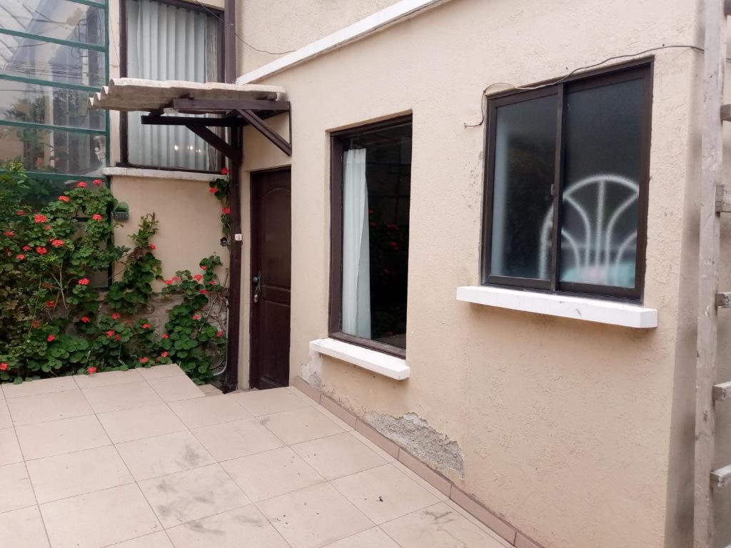 Habitación privada independiente y baño - 2