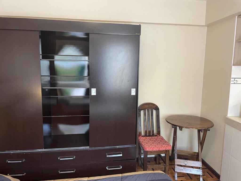 Habitación privada independiente y baño - 4