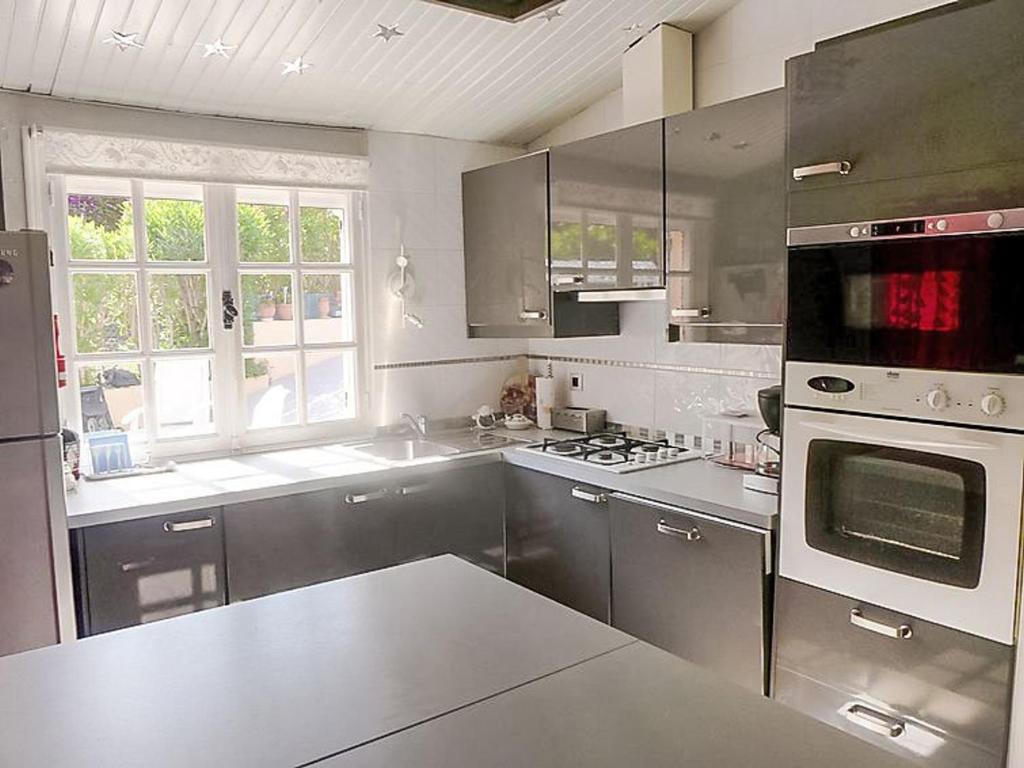 Villa 5 pièces avec piscine privée près de la plage au Lavandou - FR-1-251-852 - 2