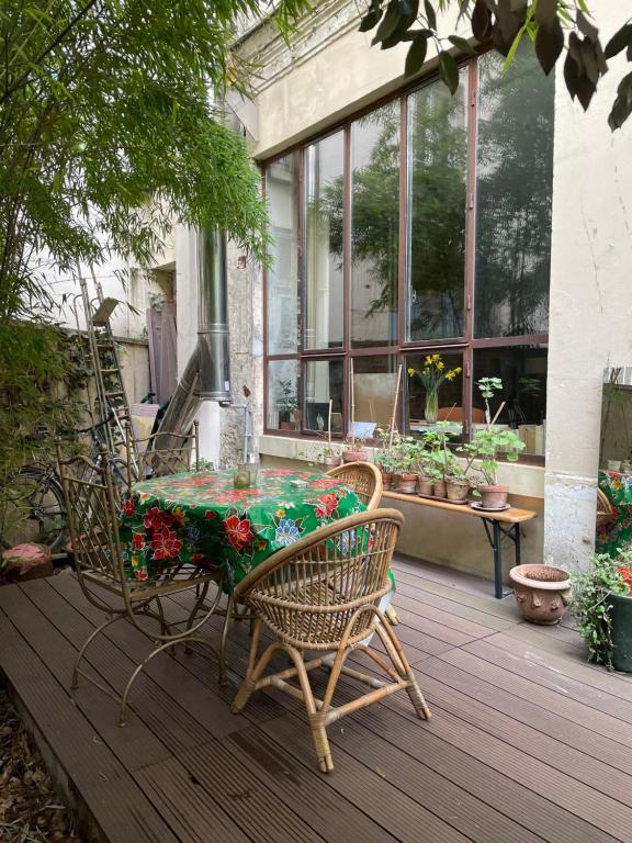 Warm and cosy Loft in paris with a private outdoor - 2