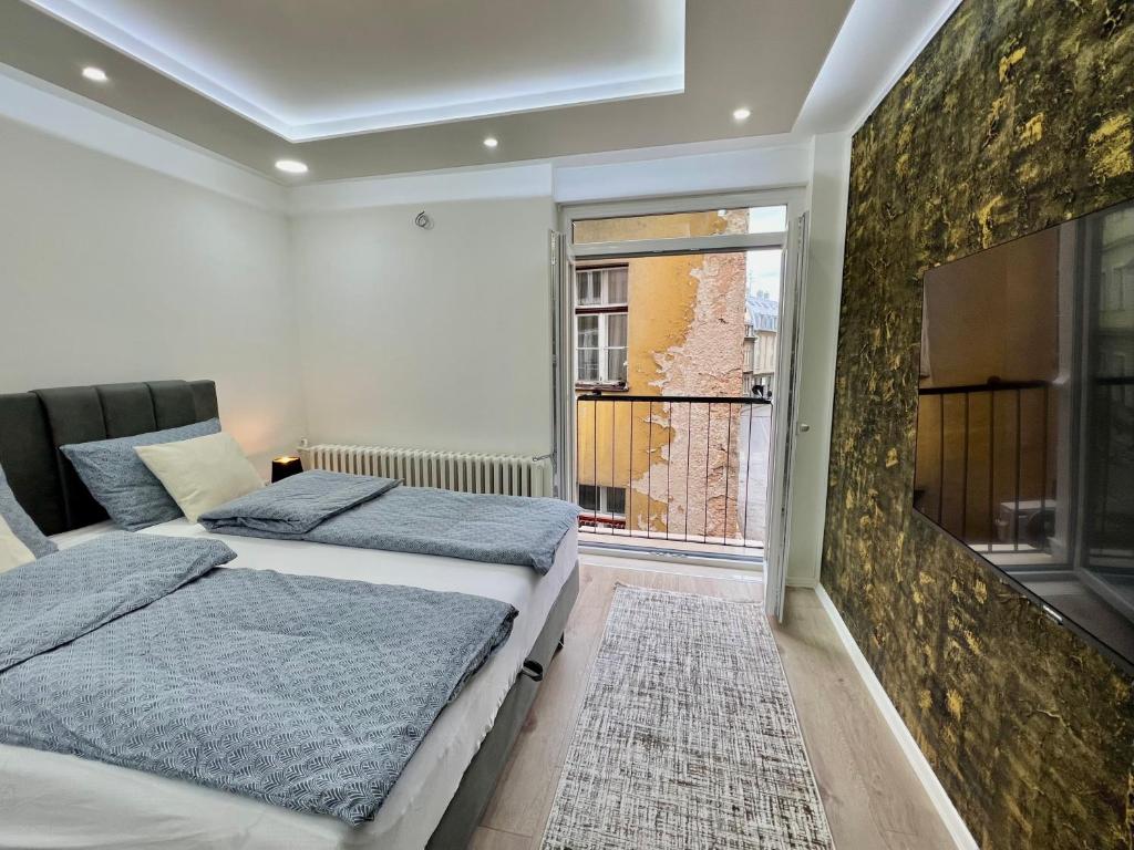 City Center - Superior Studio with Balcony - 2