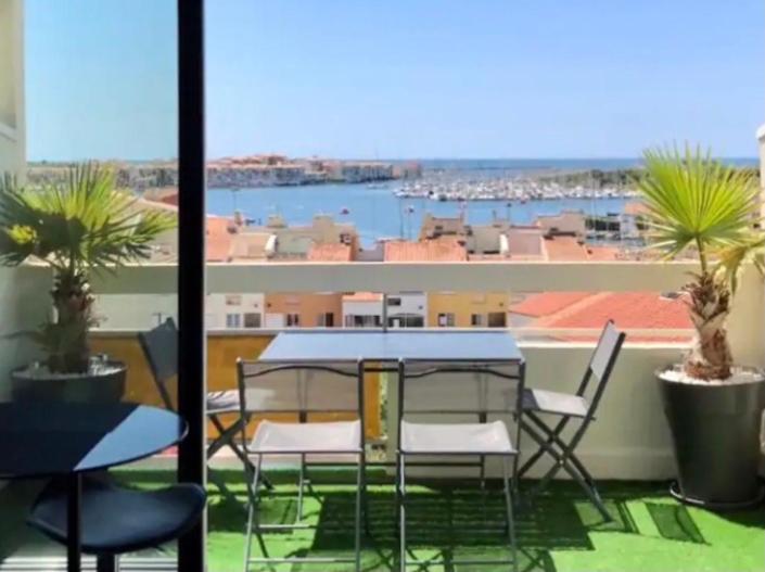 Studio mezzanine Cap d’Agde vue sur port et mer, Cap d'Agde