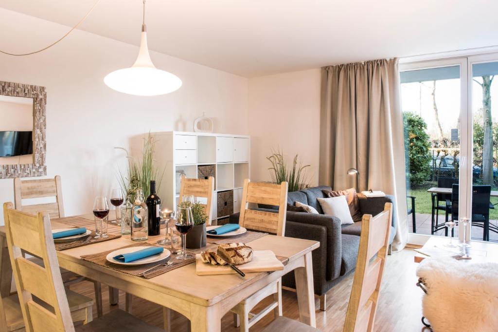 Parkside Apartment House photo