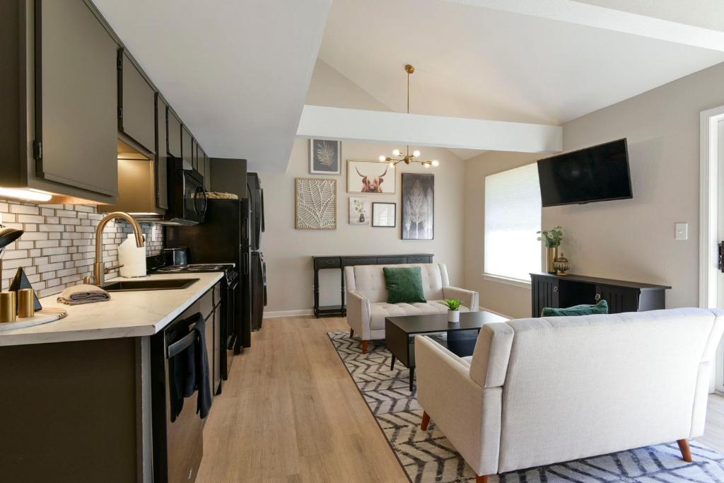 Tee Time Fairway View and Coffee Bar with Loft, Branson