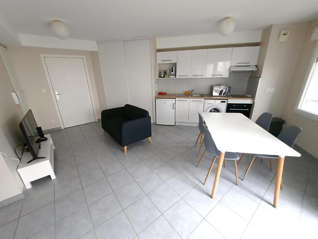 Le 18 - Apt 2 Personnes, avec terrasse - 2