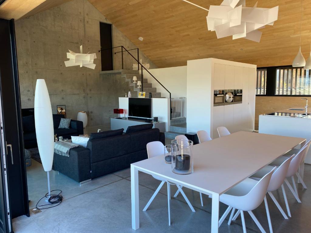 Élégant chalet contemporain - sauna - piscine -10p - 5