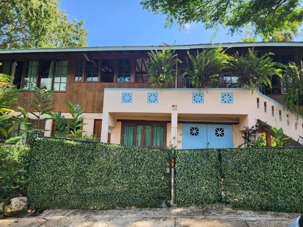 Gamboa Apartment Toucan y Studio Ñeque, Gamboa