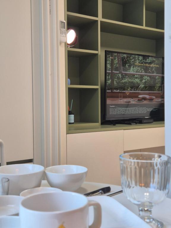 Rest, Sofa Bed City View Bidet Water Purifier in the heart of Seoul