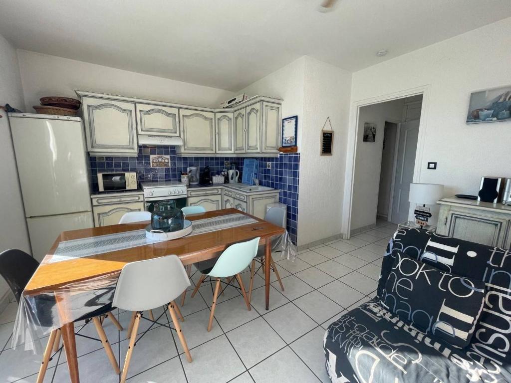 Appartement 2 pièces cabine 5 couchages SAINT CYPRIEN SC610-002 - 2