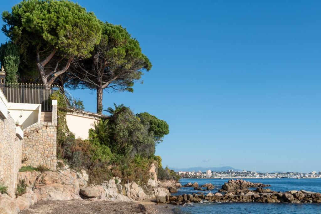 Côte d’Azur Sea View Tennis Beach Access - 4