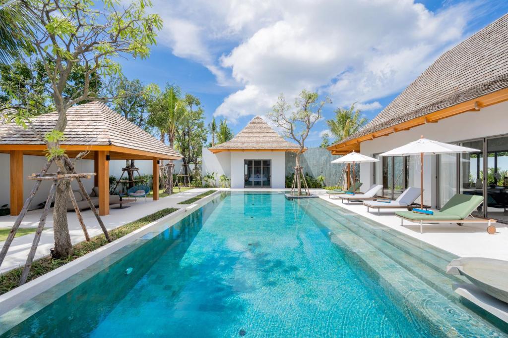 Spacious 4BR Private 15m Pool Villa Anchan V10 in Gated Residence, Ban Phru Champa