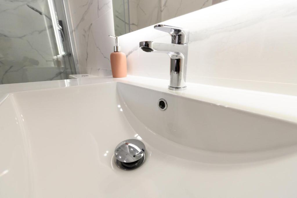 For You Rentals Elegancia y Funcionalidad en San Bernardo Piso con Baños en Suite Temporal SBE351C - 3