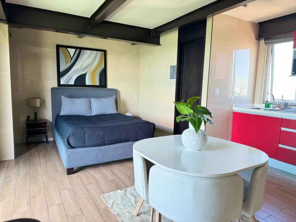 Luxury Rooftop SuiteB - 4